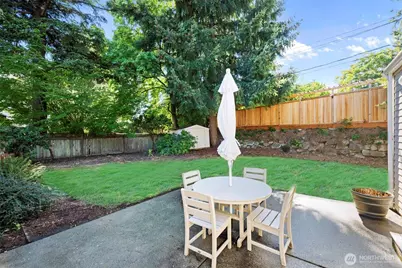 8225 22nd Place NE, Seattle, WA 98115 - Photo 22