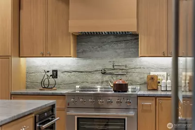 14313 116th Place NE, Kirkland, WA 98034 - Photo 8