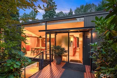 220 130th Avenue SE, Bellevue, WA 98005 - Photo 1
