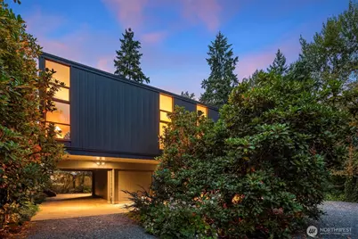 220 130th Avenue SE, Bellevue, WA 98005 - Photo 2