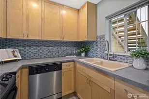 2610 118th Ave SE, Bellevue, WA 98005 - Photo 6