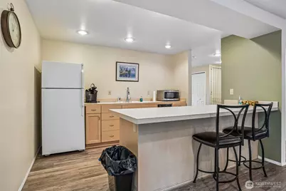 250 NW Dogwood Street #E104, Issaquah, WA 98027 - Photo 28