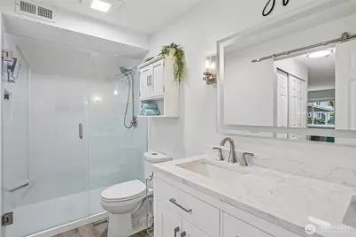 250 NW Dogwood Street #E104, Issaquah, WA 98027 - Photo 18