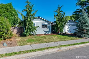 1303 Kendra Ln, Burlington, WA 98233 - Photo 2