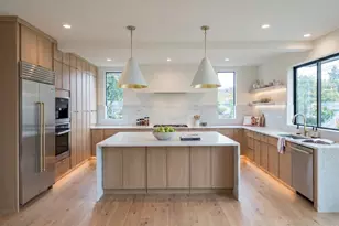 3410 W Ruffner St, Seattle, WA 98199 - Photo 2