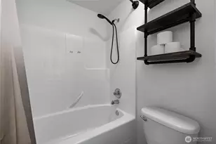 18530 97th Ave Ct E, Puyallup, WA 98375 - Photo 24