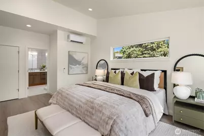 4530 NE 55th Street, Seattle, WA 98105 - Photo 8