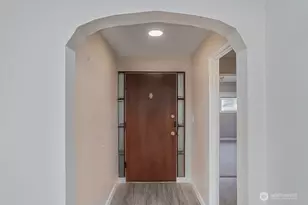 1732 Dexter Ave N, Seattle, WA 98109 - Photo 8