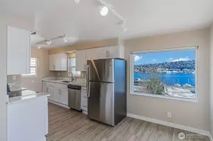 1732 Dexter Ave N, Seattle, WA 98109 - Photo 10