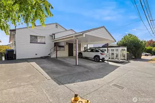 1732 Dexter Ave N, Seattle, WA 98109 - Photo 2