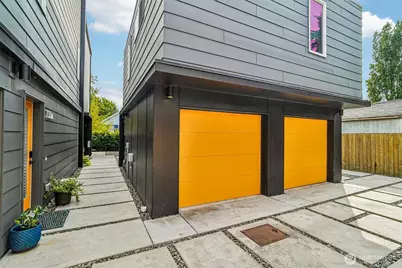 731 S Southern Street #6, Seattle, WA 98108 - Photo 2