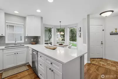 5012 Freeport Lane #B, Mukilteo, WA 98275 - Photo 8