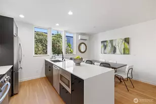 3646 B Greenwood Ave N, Seattle, WA 98103 - Photo 8