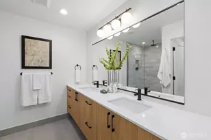 3646 B Greenwood Ave N, Seattle, WA 98103 - Photo 24