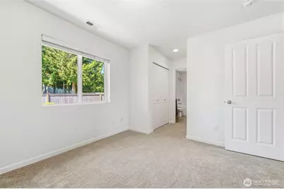 7624 NE 201st Place, Kenmore, WA 98028 - Photo 34