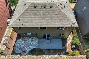 7624 NE 201st Pl, Kenmore, WA 98028 - Photo 4