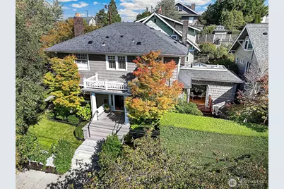 2320 Nob Hill Avenue N, Seattle, WA 98109 - Photo 30