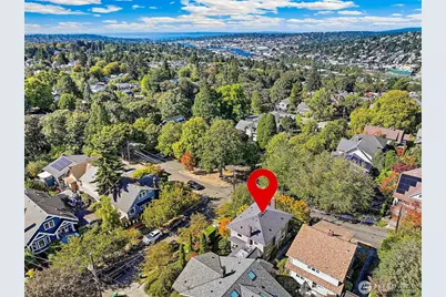 2320 Nob Hill Avenue N, Seattle, WA 98109 - Photo 36