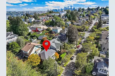 2320 Nob Hill Avenue N, Seattle, WA 98109 - Photo 32