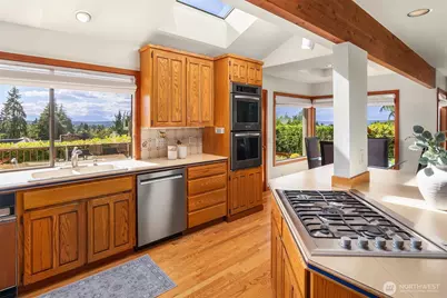 9636 NE 30th Place, Clyde Hill, WA 98004 - Photo 10