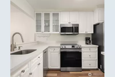 6582 137th Avenue NE #414, Redmond, WA 98052 - Photo 14