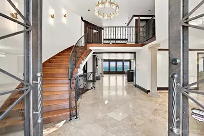 8711 Talbot Road, Edmonds, WA 98026 - Photo 8