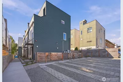 6016 California Avenue SW #D, Seattle, WA 98136 - Photo 32