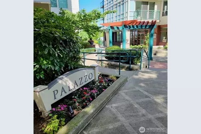 1100 106th Avenue NE #704, Bellevue, WA 98004 - Photo 2