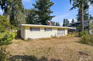 14262 SE Eastgate Dr, Bellevue, WA 98006 - Photo 2