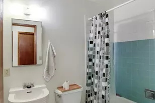 5030 15th Ave NE, Seattle, WA 98105 - Photo 6