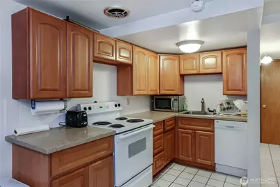 5030 15th Avenue NE #1-5, Seattle, WA 98105 - Photo 18