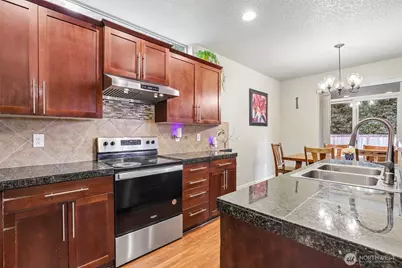 305 NW 24th Way, Battle Ground, WA 98604 - Photo 10