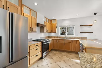 612 N 6th Street, Mount Vernon, WA 98273 - Photo 8