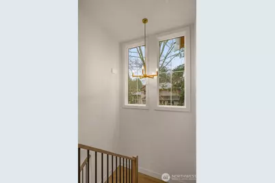 10618 NE 54th Lane, Kirkland, WA 98033 - Photo 18