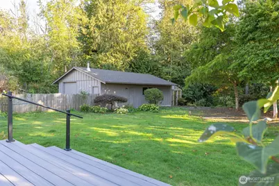 1015 E McLeod Road, Bellingham, WA 98226 - Photo 2