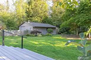 1015 E McLeod Rd, Bellingham, WA 98226 - Photo 2