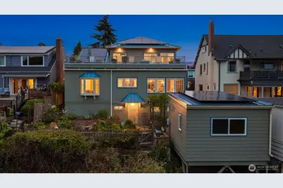 1718 Palm Avenue SW, Seattle, WA 98116 - Photo 4