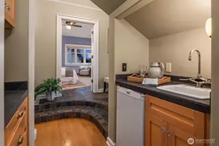 1718 Palm Ave SW, Seattle, WA 98116 - Photo 28