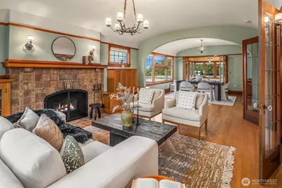 1718 Palm Avenue SW, Seattle, WA 98116 - Photo 8