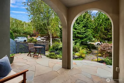 1718 Palm Avenue SW, Seattle, WA 98116 - Photo 38
