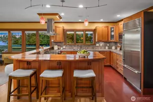 1718 Palm Ave SW, Seattle, WA 98116 - Photo 14