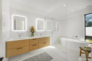 6015 53rd Ave NE, Seattle, WA 98115 - Photo 16