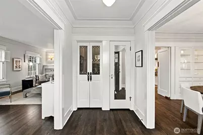 463 Lynn Street, Seattle, WA 98109 - Photo 18