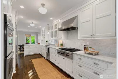463 Lynn Street, Seattle, WA 98109 - Photo 8