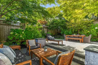 463 Lynn Street, Seattle, WA 98109 - Photo 14