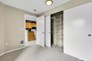 425 Vine St, Seattle, WA 98121 - Photo 24