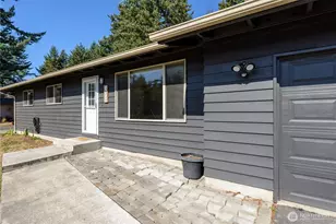 1809 W 10th St, Port Angeles, WA 98363 - Photo 4