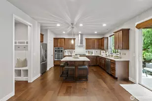 13530 NE 128th Pl, Kirkland, WA 98034 - Photo 2