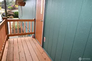 1438 NE Steele Creek Dr, Bremerton, WA 98311 - Photo 26