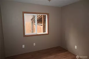 1438 NE Steele Creek Dr, Bremerton, WA 98311 - Photo 16